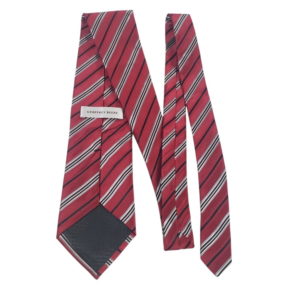 Geoffrey Beene Handmade Mens Tie Necktie Designer Red Black White Stripe Suit